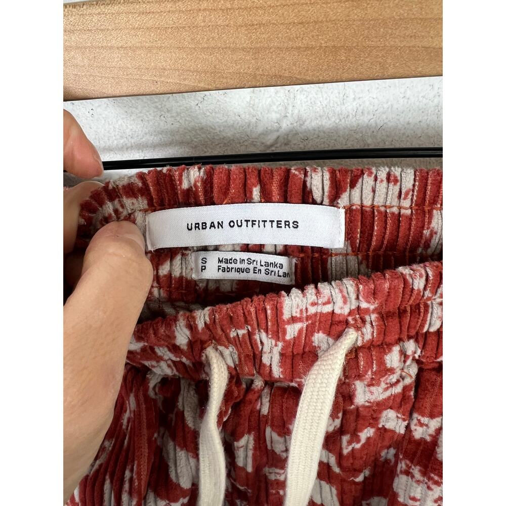 Urban Outfitters Men's Lucien Printed Terra Corduroy Short Cotton Red Size S - Picture 2 of 5